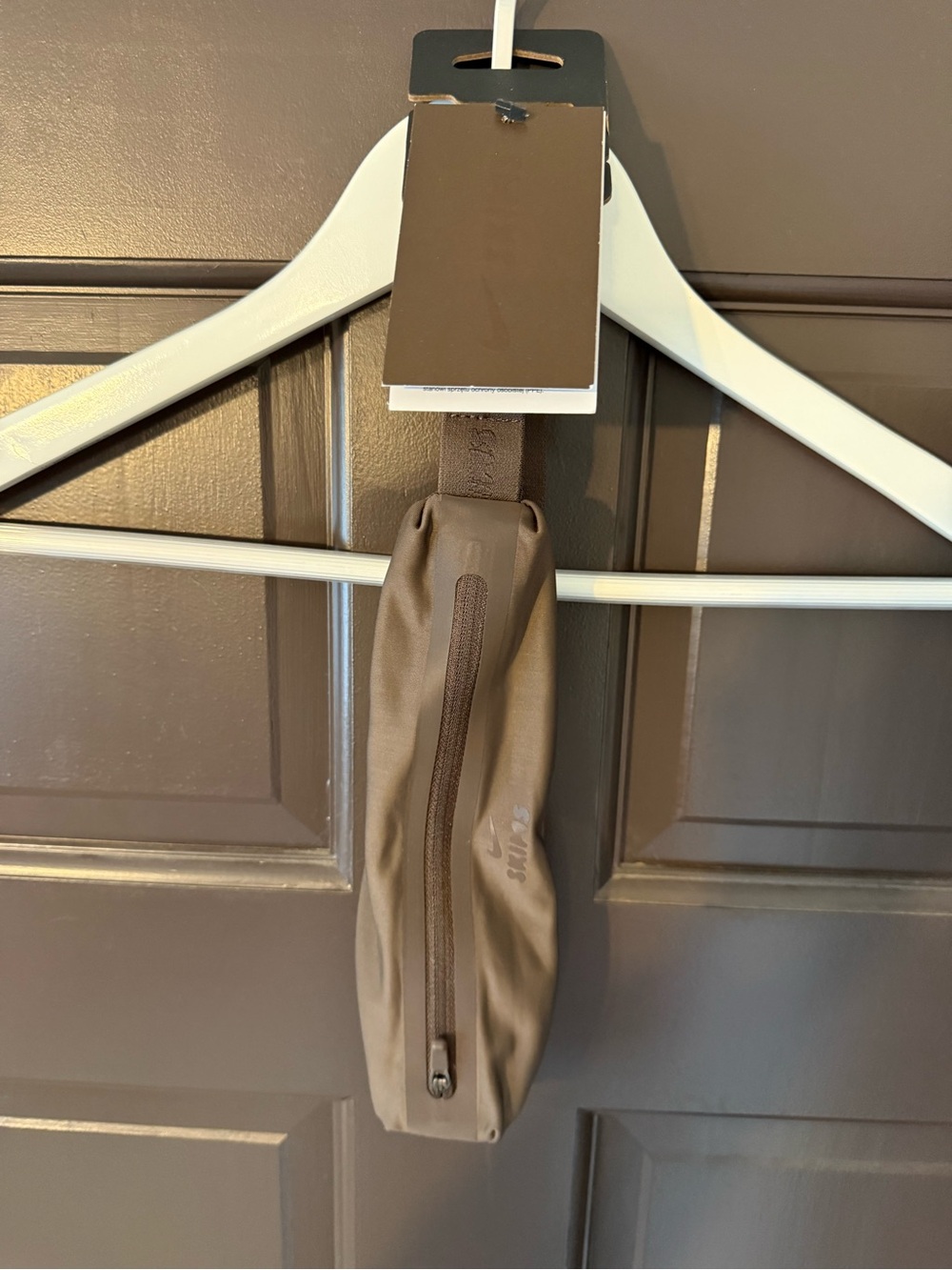 Nike x Skims Slim Waist Pack Belt Bag Brown Runners bag NWT - Picture 2 of 7